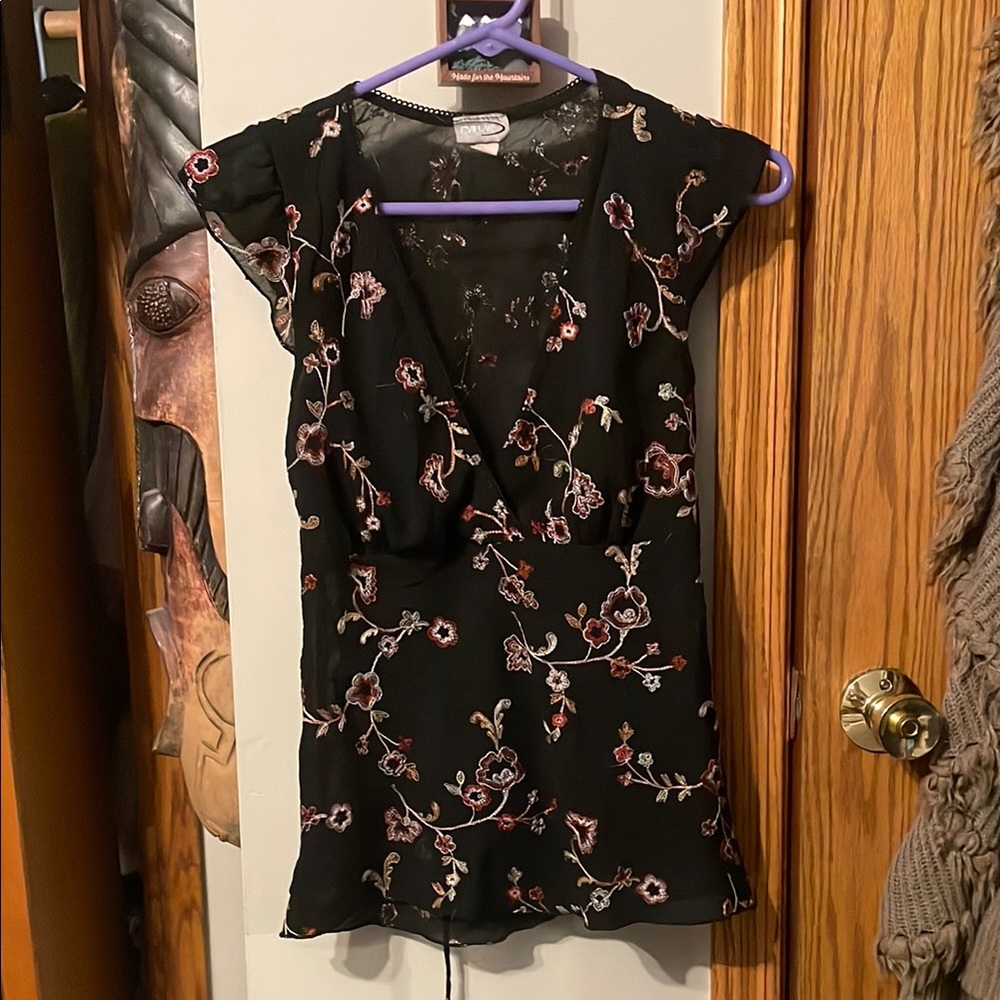 Fitted Black and Pink Floral Blouse with Flutter Sleeves